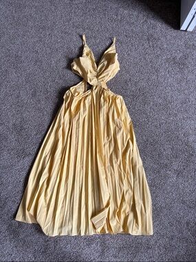 Yellow Women’s Pleated Cutout Maxi Dress